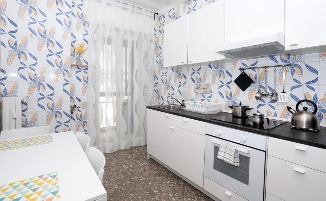 Interno1 Bari Policlinico Hotel Bagian luar foto