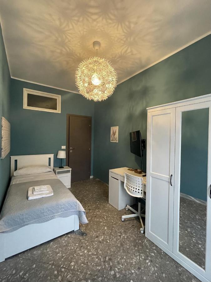 Interno1 Bari Policlinico Hotel Bagian luar foto